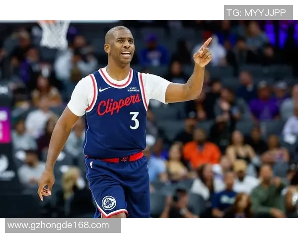 快船与勇士激战回顾12月24日精彩比赛录像全景解析